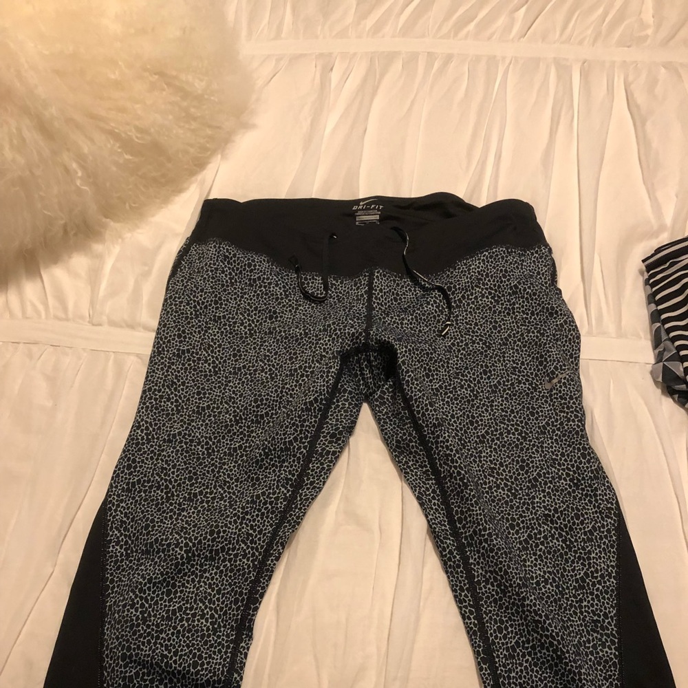Nike DriFit Cheetah Capri Legging